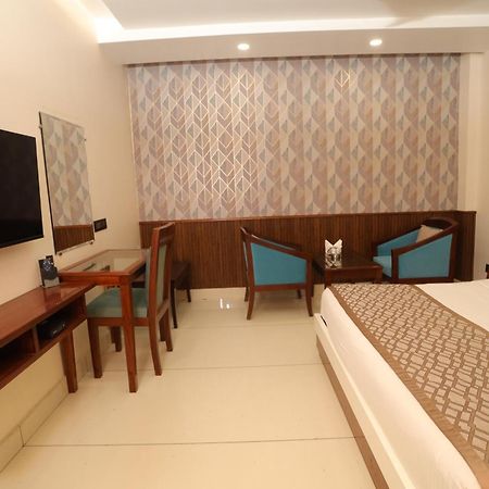 Hotel Leela Grande Karnal Exterior photo