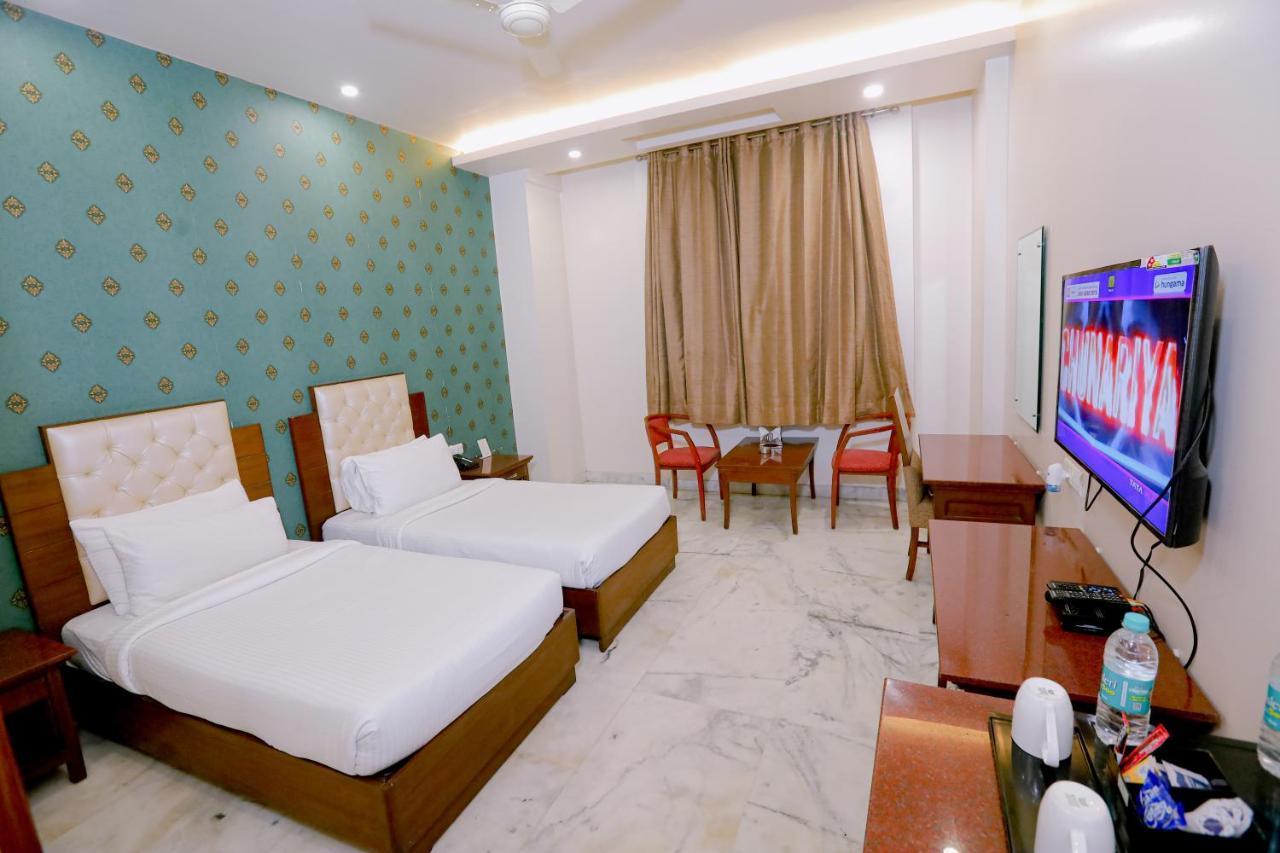 Hotel Leela Grande Karnal Exterior photo